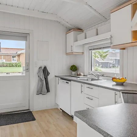 3 Bedroom Awesome In Casa vacanze Broager