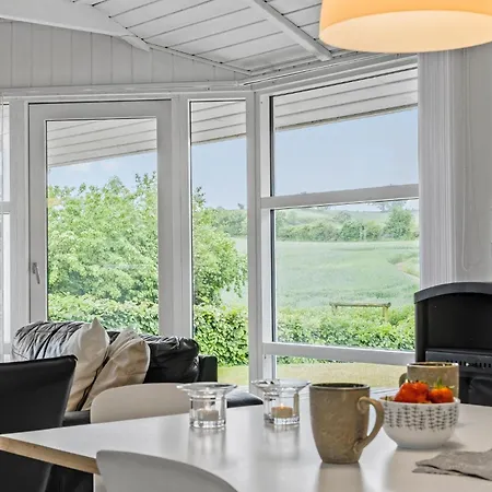 3 Bedroom Awesome In Holiday home *