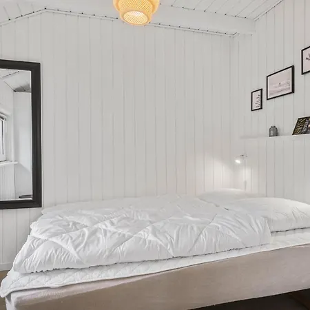 3 Bedroom Awesome In Casa vacanze Broager