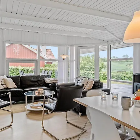3 Bedroom Awesome In Casa vacanze Broager
