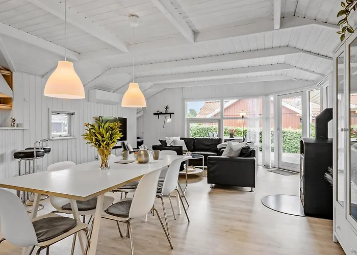 Σπίτι διακοπών 3 Bedroom Awesome In *
