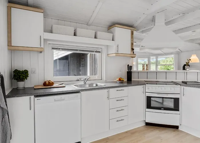 Σπίτι διακοπών 3 Bedroom Awesome In *