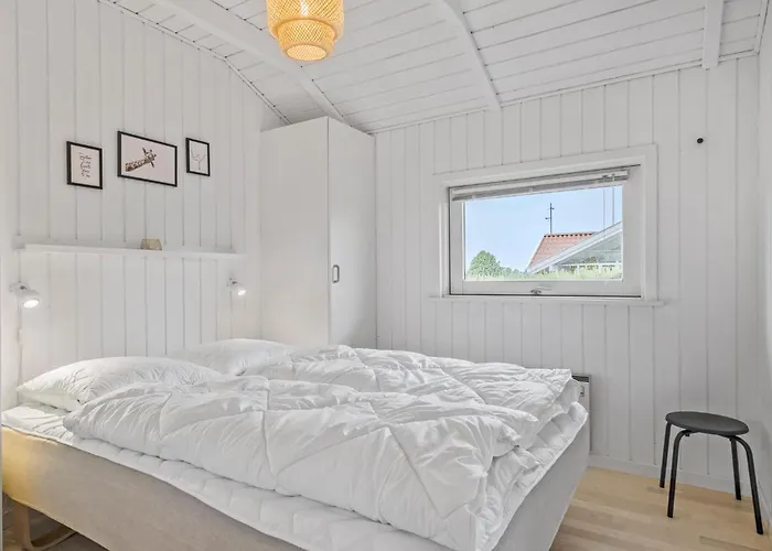 3 Bedroom Awesome In * Broager